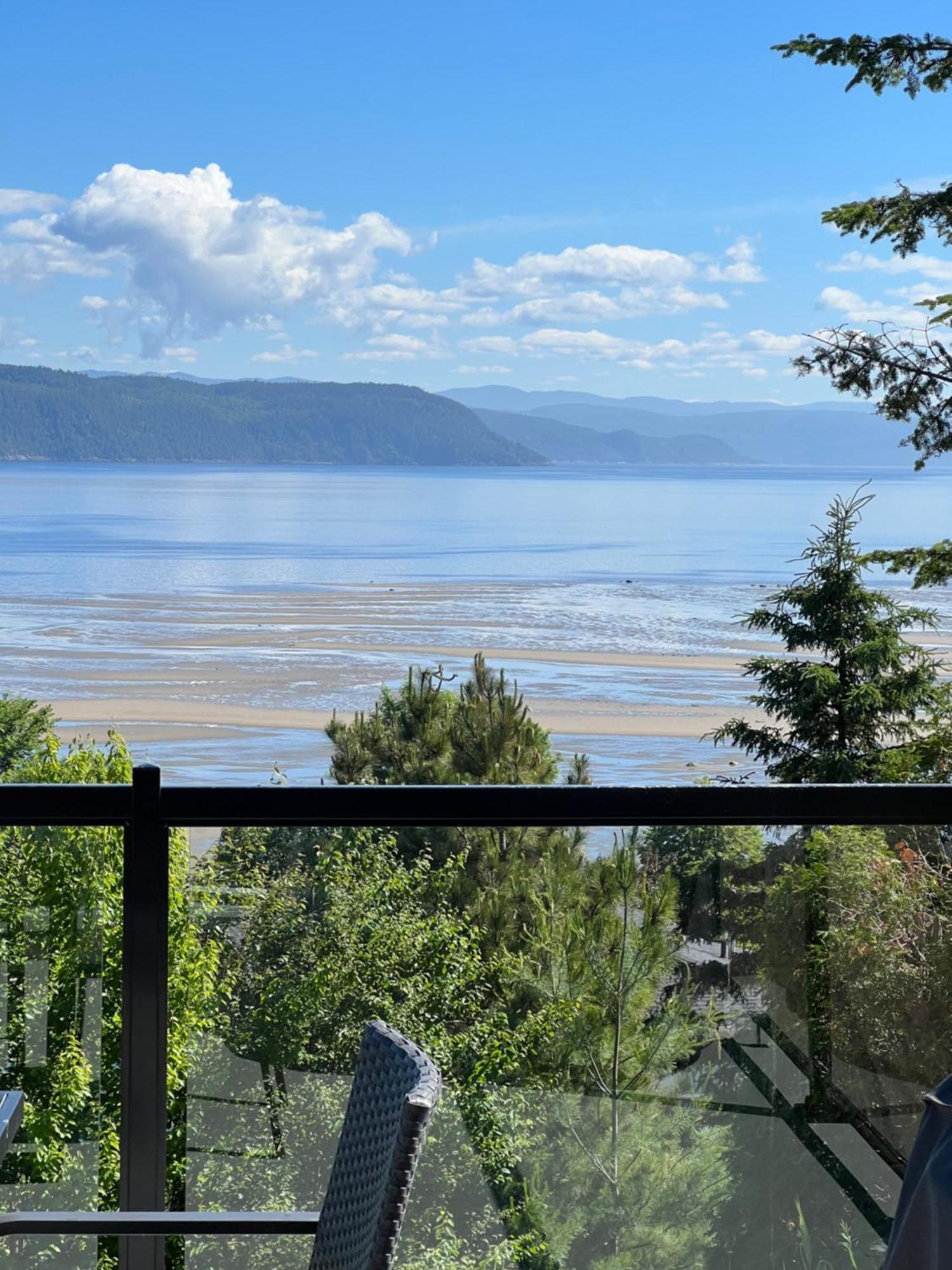 Magical Loft : Breathtaking View & Cozy Fireplace Chicoutimi エクステリア 写真